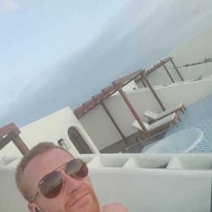 Meet your Posher, Weston